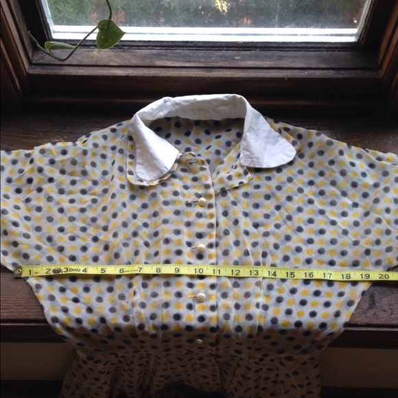 Vintage shirt dress with suns and pearls - Picture 6 of 7